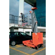   PKS 1200 ÖNJÁRÓ SZEMÉLYEMELŐ KÜLTÉRI 2 FŐ 200KG/M.MAG:12,0M