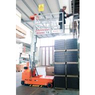   PKS 720 ÖNJÁRÓ SZEMÉLYEMELŐ KÜLTÉRI 2 FŐ 200KG/M.MAG:7,2M